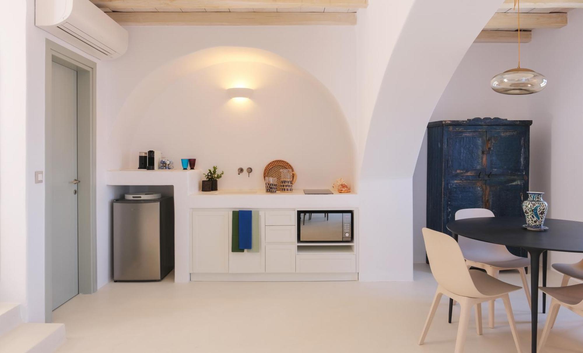 Odyssey Rock Milos Sunset Suites Plaka  Quarto foto